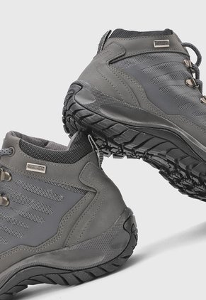 Bota Outdoor Gris-Negro Timberlake