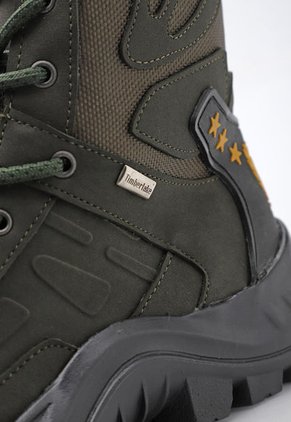 Bota Outdoor Verde Oliva-Negro-Mostaza Timberlake