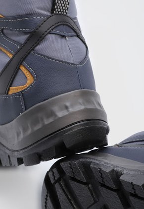 Bota Outdoor Azul-Gris-Café Timberlake