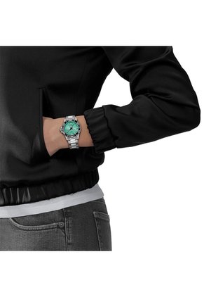 Reloj Tissot Hombre T120.210.11.091.00