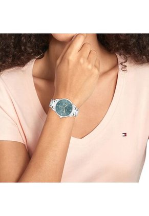 Reloj Tommy Hilfiger Modelo 1782745 Plateado Mujer