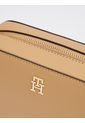 Bolso Beige Cruzado TH Soft Con Insignia Tommy Hilfiger de Tommy Hilfiger