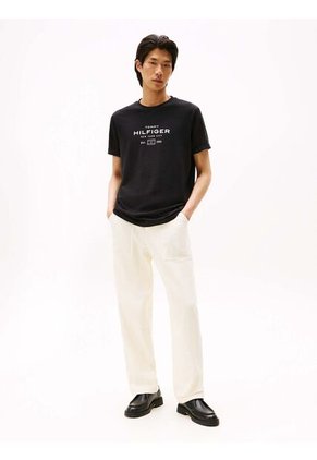 Camiseta Negra De Cuello Redondo Con Logo Tommy Hilfiger