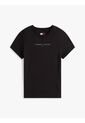 Camiseta Negra De Corte Slim Con Logo Lineal En El Pecho Tommy Jeans de Tommy Hilfiger