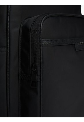 Morral Negro Tonal Con Logo Metálico Tommy Hilfiger