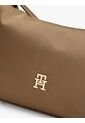 Bolso Café Crossover Con Monograma TH Tommy Hilfiger de Tommy Hilfiger