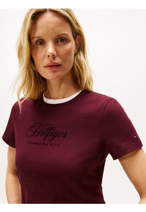 Camiseta Roja De Cuello Redondo Con Logo Bordado Tommy Hilfiger