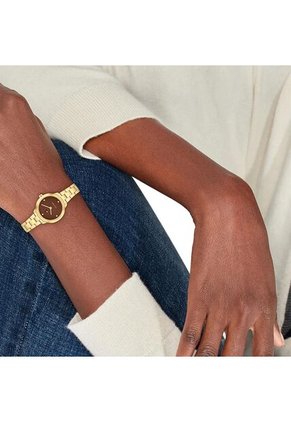 Reloj Tommy Hilfiger Modelo 1782815 Dorado Mujer