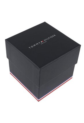 Reloj Tommy Hilfiger Modelo 1782531 Dorado Mujer