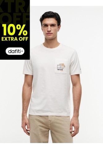 Camiseta Blanca Con Logo Gráfico Floral Estampado En El Pecho Tommy Hilfiger Tommy Hilfiger