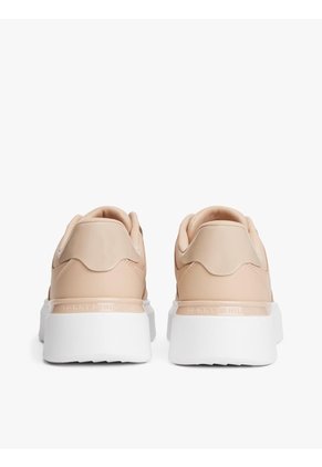Tenis Beige De Cuero Y Charol Con Plataforma Tommy Hilfiger