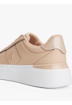 Tenis Beige De Cuero Y Charol Con Plataforma Tommy Hilfiger