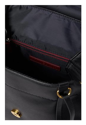 Morral Negro Con Solapa Tommy Hilfiger