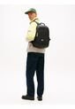 Morral Negro Con Logo Engomado Y Doble Cremallera Tommy Hilfiger de Tommy Hilfiger