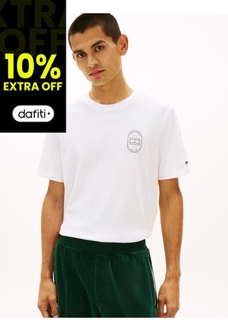 Camiseta Blanca Con Logo Gráfico Redondo Tommy Hilfiger Tommy Hilfiger