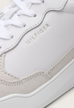 Tenis Lifestyle Blanco-Beige Tommy Hilfiger Elevated Cupsole