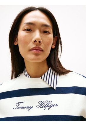 Saco Multicolor Con Cuello Redondo Y Logo Bordado Tommy Hilfiger