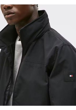 Chaqueta Negra Regatta Con Logo Tommy Hilfiger