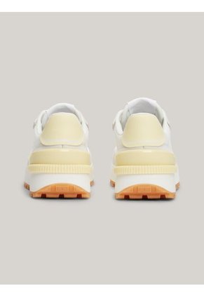 Tenis Amarillo Estilo Running Con Suela Dentada Tommy Hilfiger