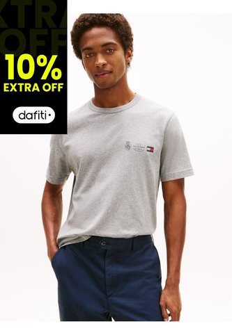 Camiseta Gris Con Logo En Forma De Escudo Tommy Hilfiger Tommy Hilfiger