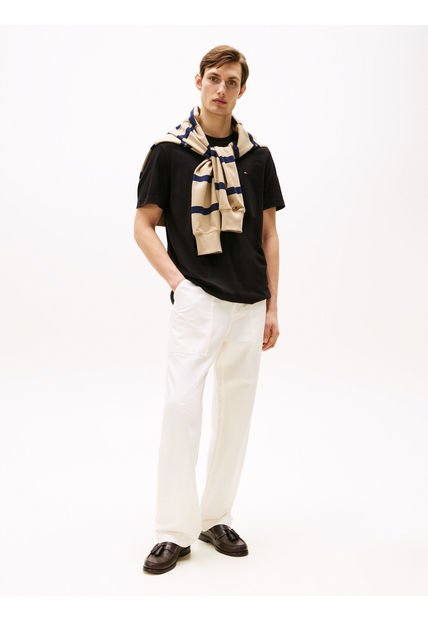 Camiseta Negra Essential De Corte Regular Tommy Hilfiger