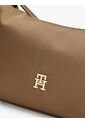 Bolso Café Crossover Con Monograma TH Tommy Hilfiger de Tommy Hilfiger