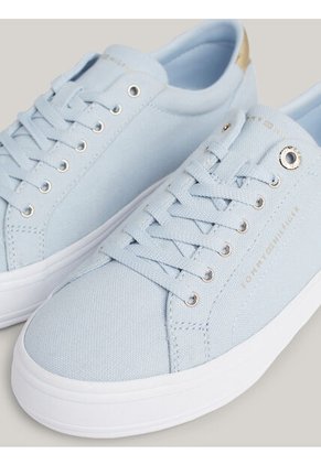 Tenis Celeste De Lona Con Talón Metalizado Tommy Hilfiger