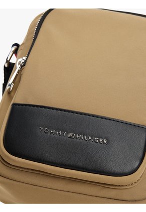 Bolso Beige Reporter TH Business Con Logo Metálico Tommy Hilfiger