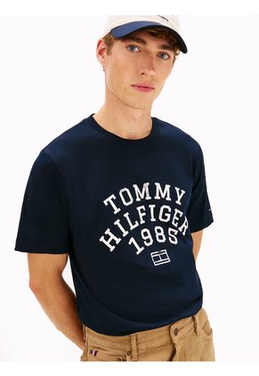 Camiseta Azul Marino De Cuello Redondo Con Logo Gráfico Tommy Hilfiger