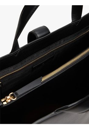 Bolso Negro Satchel Con Logo Monograma TH Tommy Hilfiger