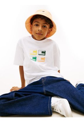 Camiseta Blanca Con Logo Gráfico 3D Tommy Hilfiger