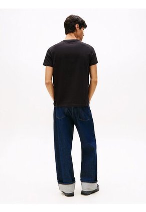 Camiseta Negra Slim Con Logo Gráfico Tommy Jeans