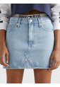 Minifalda De Jeans Izzie Con Parche Para Mujer Tommy Jeans de Tommy Hilfiger