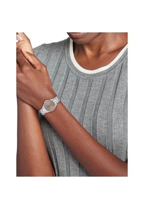 Reloj Tommy Hilfiger Modelo 1782801 Plateado Mujer