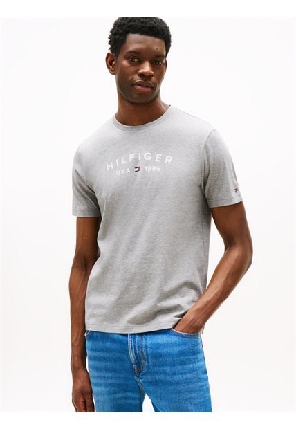 Camiseta Gris Con Logo Estampado Tommy Hilfiger