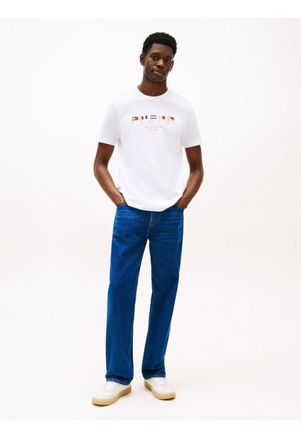 Camiseta Blanca Con Cuello Redondo Y Logo Tommy Hilfiger