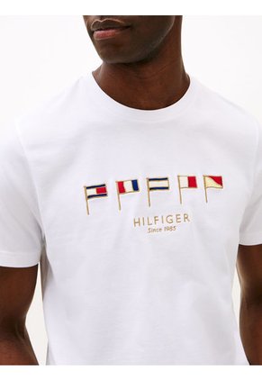 Camiseta Blanca Con Cuello Redondo Y Logo Tommy Hilfiger