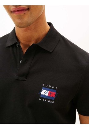 Polo Negro De Corte Regular Con Logo Gráfico Tommy Hilfiger