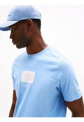 Camiseta Celeste Con Logo De Rayas Ithaca Tommy Hilfiger