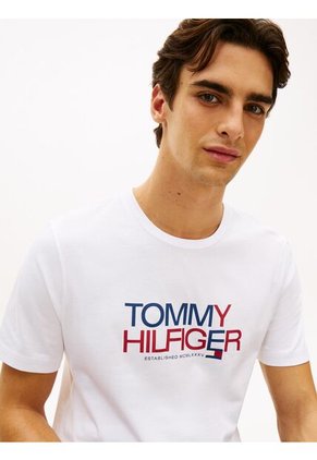 Camiseta Blanca Con Logo Brand Love Estampado En El Pecho Tommy Hilfiger