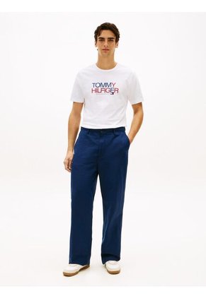 Camiseta Blanca Con Logo Brand Love Estampado En El Pecho Tommy Hilfiger