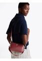Bolso Rojo De Hombro Con Insignia Del Monograma TH Tommy Hilfiger de Tommy Hilfiger
