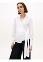 Blusa Blanca Cruzada De Corte Slim Con Lazo Anudable Tommy Hilfiger de Tommy Hilfiger