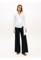 Blusa Blanca Cruzada De Corte Slim Con Lazo Anudable Tommy Hilfiger de Tommy Hilfiger