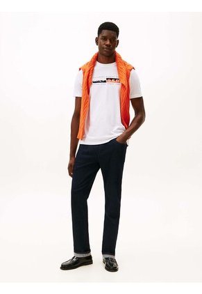 Camiseta Blanca Con Logo Colorblock Estampado En El Pecho Tommy Hilfiger