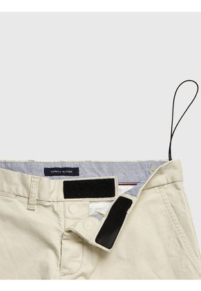 PANTALÓN CHINO CORTO ADAPTIVE Beige Tommy Hilfiger