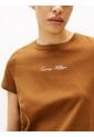 Camiseta Beige Con Logo Texturizado Tommy Hilfiger de Tommy Hilfiger
