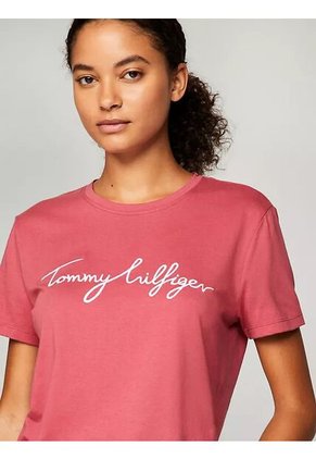Camiseta Rosada De Cuello Redondo Con Logo Tommy Hilfiger