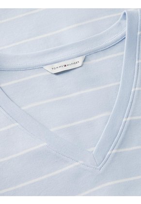 Camiseta Celeste Slim Con Cuello En V Tommy Hilfiger