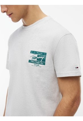 Camiseta Gris De Corte Regular Con Logo Script Bordado Tommy Jeans